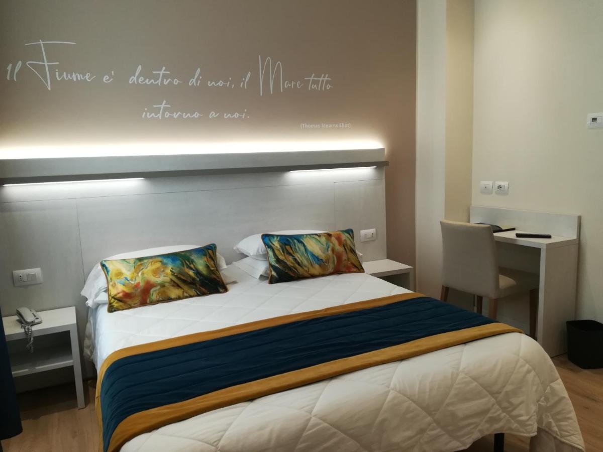 Roma Hotel Castiglione della Pescaia Extérieur photo