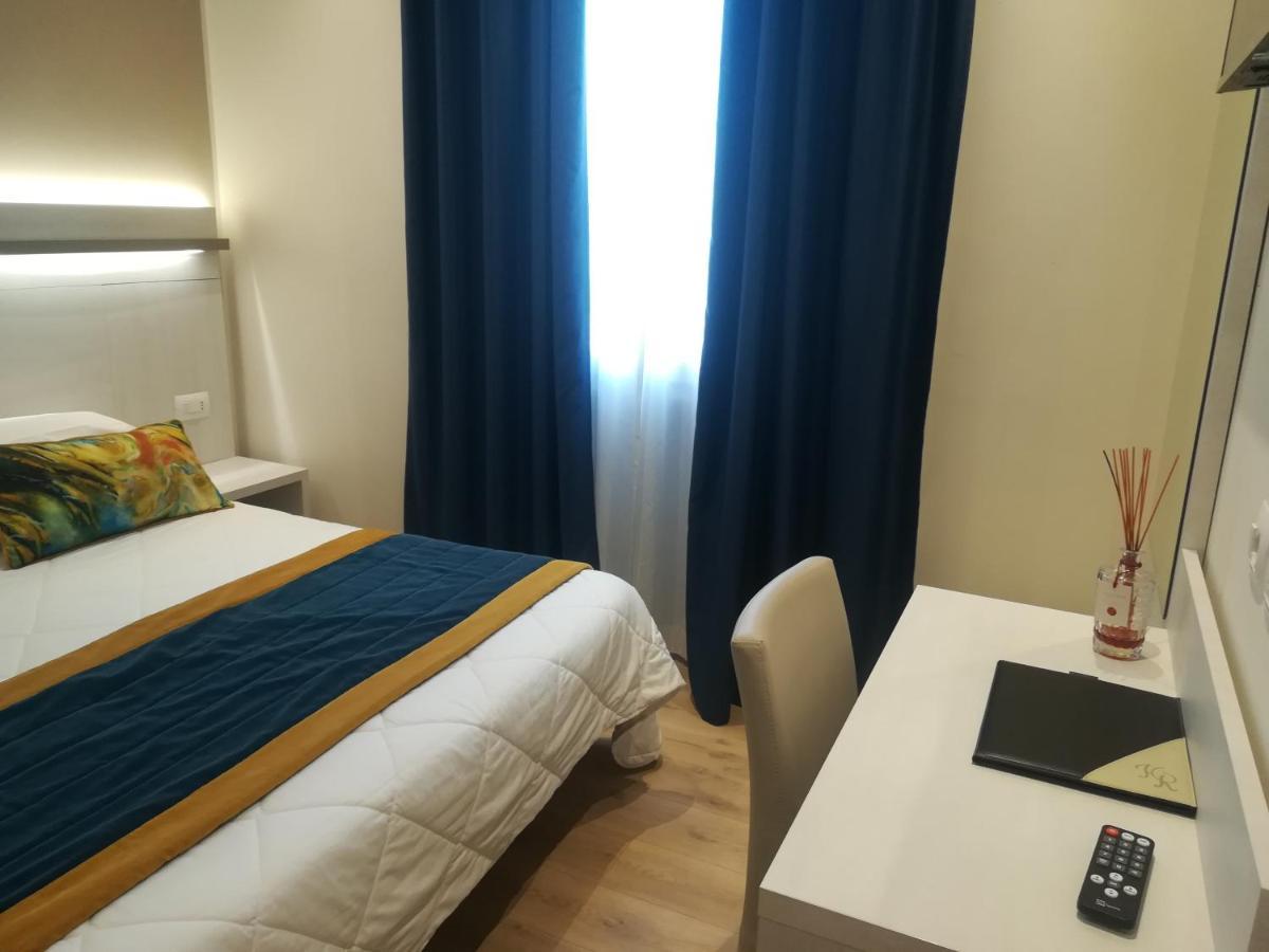 Roma Hotel Castiglione della Pescaia Extérieur photo