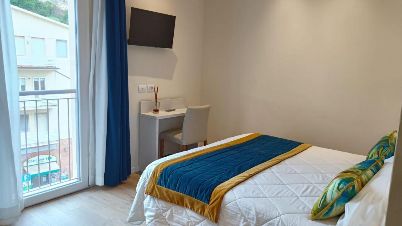 Roma Hotel Castiglione della Pescaia Extérieur photo