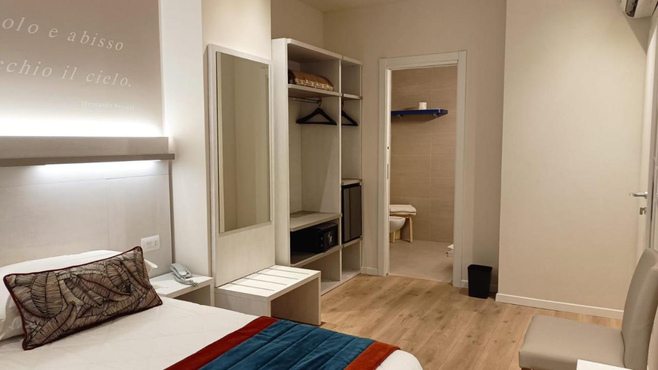 Roma Hotel Castiglione della Pescaia Extérieur photo