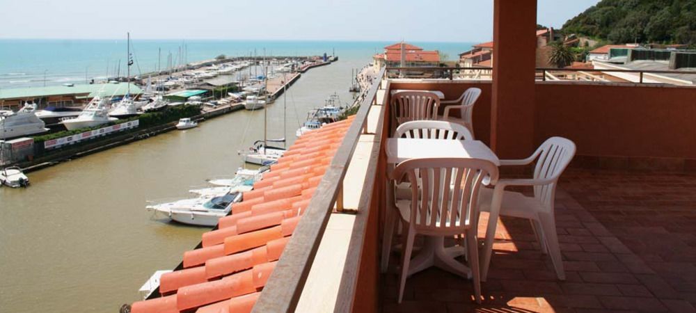 Roma Hotel Castiglione della Pescaia Extérieur photo