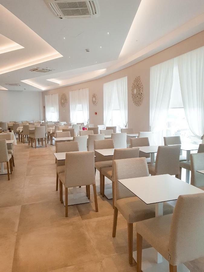 Roma Hotel Castiglione della Pescaia Extérieur photo