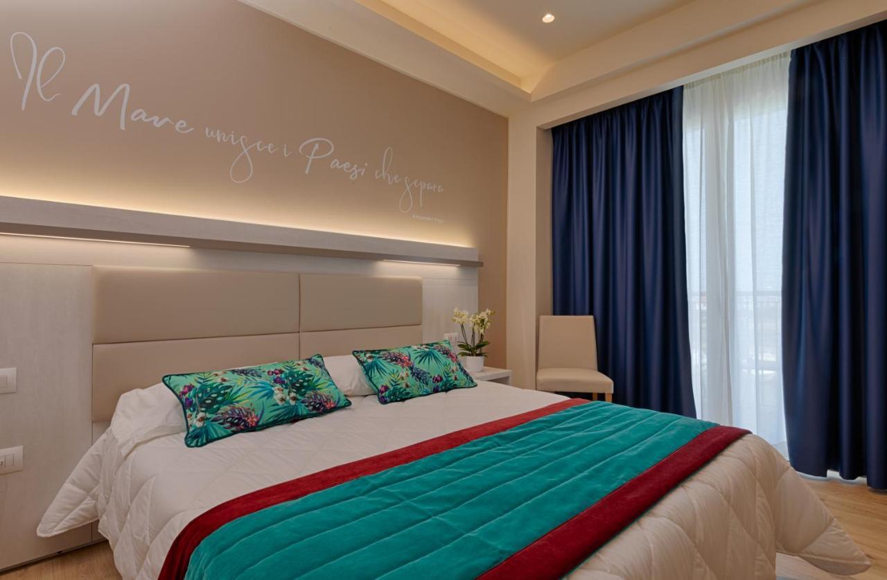 Roma Hotel Castiglione della Pescaia Extérieur photo